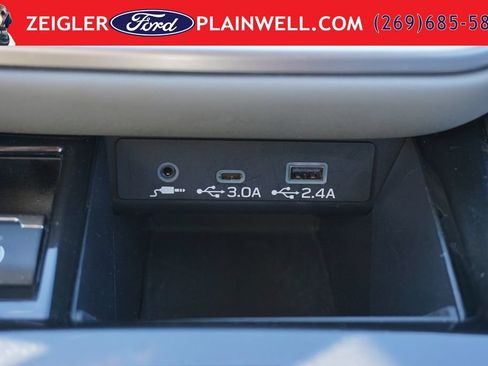 Used 2023 Subaru Outback Premium AWD/4WD image 22