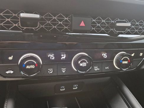 Used 2024 Honda Accord Touring image 17