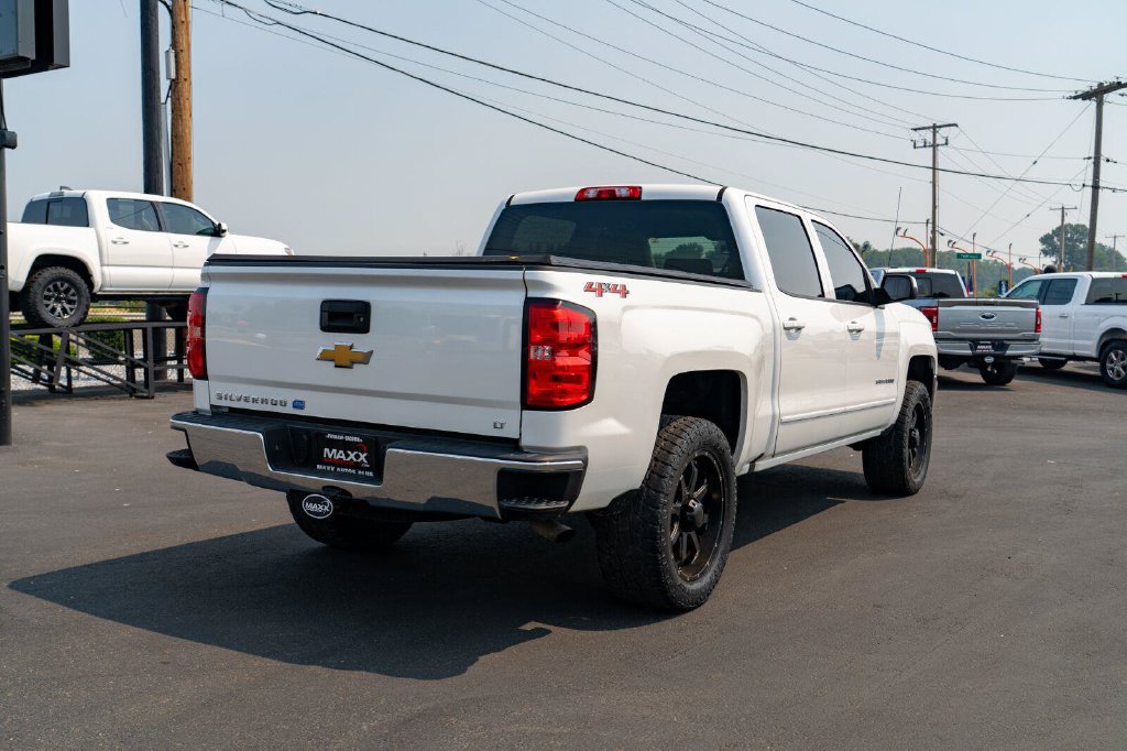 Used 2018 Chevrolet Silverado 1500 LT w/ LT Eassist Package AWD/4WD image 9