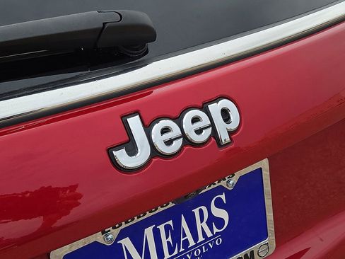 Used 2025 Jeep Compass Limited AWD/4WD image 13