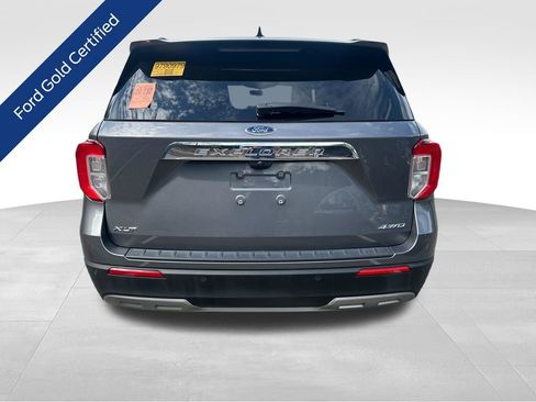Used 2022 Ford Explorer XLT w/ Equipment Group 202A AWD/4WD image 2