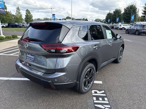 New 2026 Nissan Rogue SV image 7