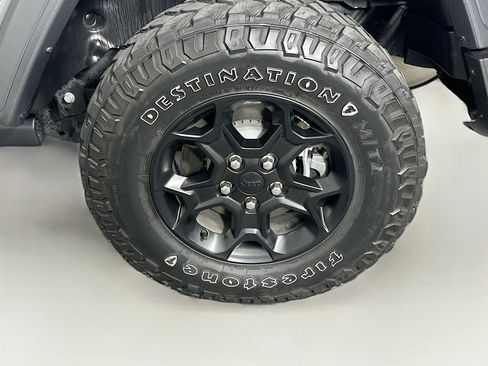 Used 2023 Jeep Wrangler Unlimited AWD/4WD image 11