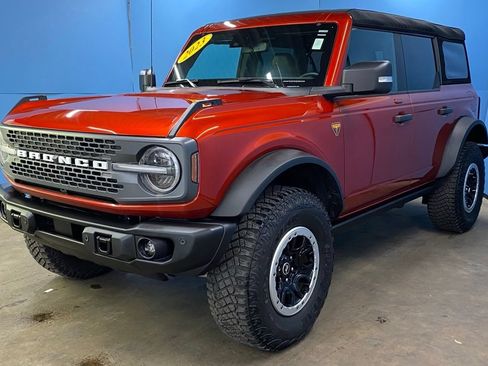 Used 2023 Ford Bronco Badlands AWD/4WD image 4