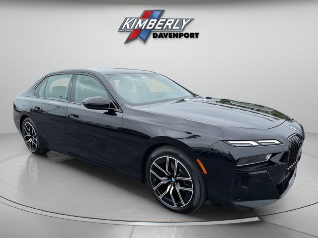 Used 2025 BMW 740i xDrive w/ Premium Package AWD/4WD image 7