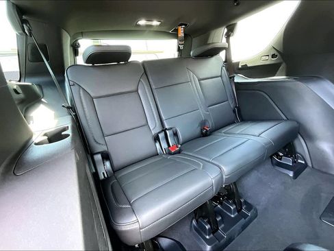 Used 2026 GMC Yukon Denali AWD/4WD image 24