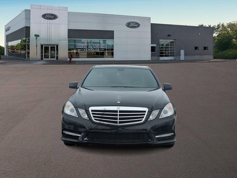 Used 2012 Mercedes-Benz E 350 4MATIC Sedan image 3