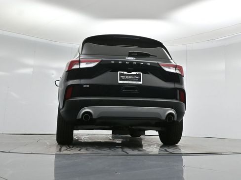 Certified 2022 Ford Escape SE image 49