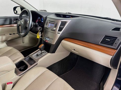 Used 2013 Subaru Outback 2.5i Limited w/ Moonroof Pkg AWD/4WD image 31