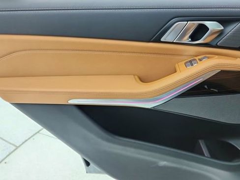 Used 2026 BMW X7 xDrive40i image 36