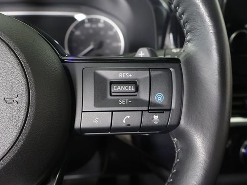 Used 2023 Nissan Pathfinder SL w/ Black Appearance Package AWD/4WD image 46