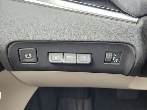 Certified 2024 Buick Enclave Avenir w/ Avenir Technology Package image 25