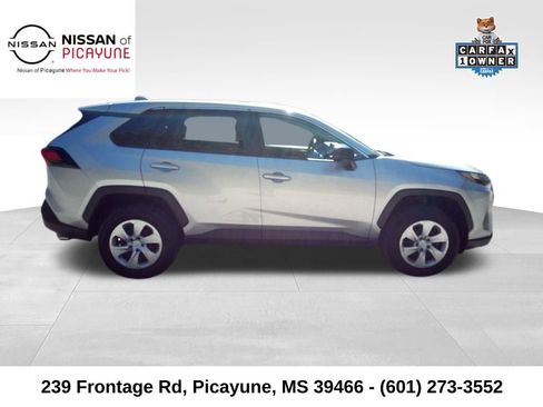 Used 2024 Toyota RAV4 LE image 6