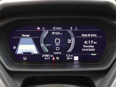 Used 2024 Audi Q4 e-tron Premium Plus w/ Premium Plus image 8