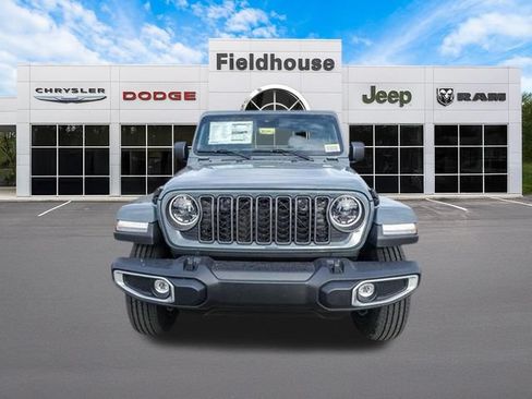 New 2025 Jeep Gladiator Sport AWD/4WD image 3