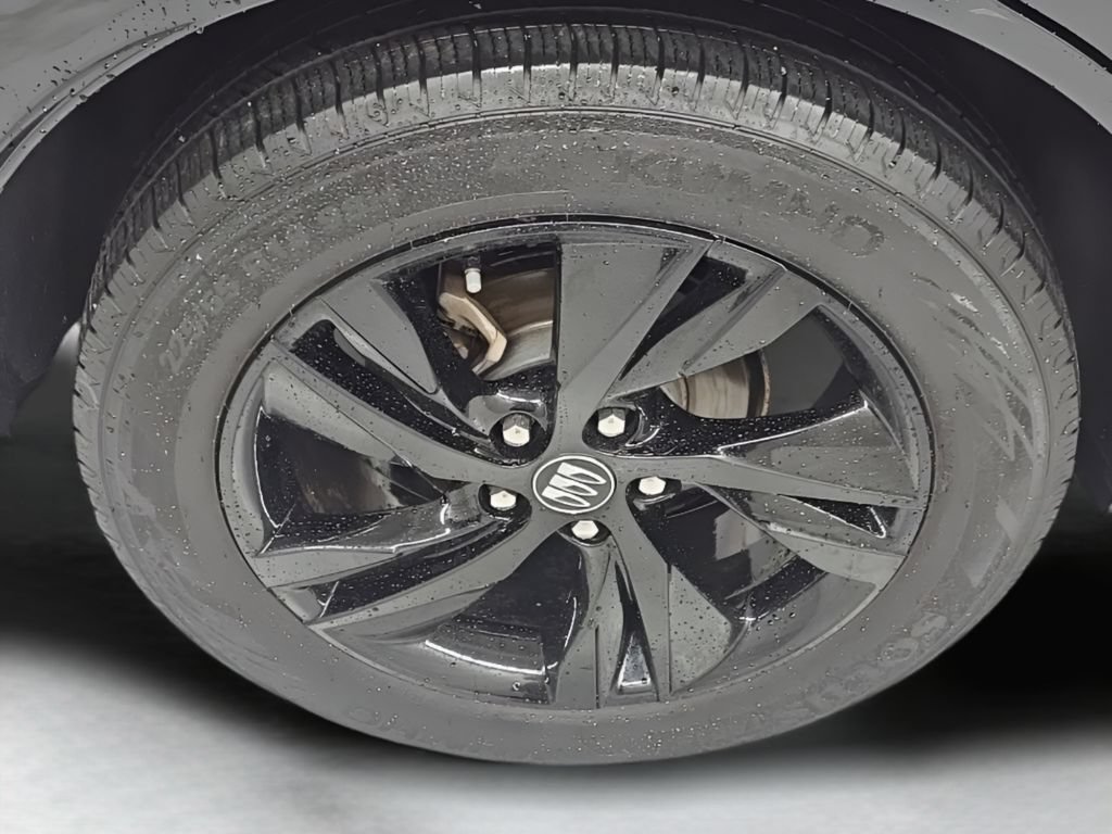 Used 2024 Buick Encore GX Sport Touring FWD image 40