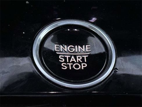 Used 2025 Lincoln Navigator L Reserve image 28