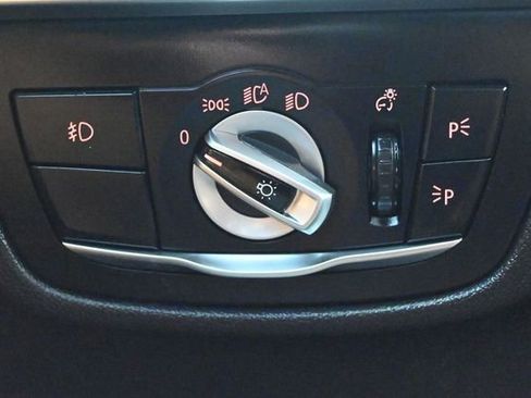 Used 2019 BMW X3 sDrive30i w/ Driving Assistance Package RWD image 26