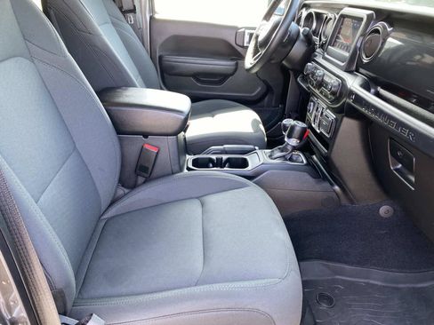 Used 2022 Jeep Wrangler Unlimited Sport AWD/4WD image 24