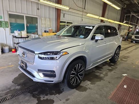 Used 2023 Volvo XC90 T8 Plus image 1