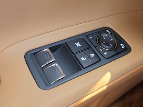Used 2024 Lexus LC 500 Coupe w/ Touring Package RWD image 32