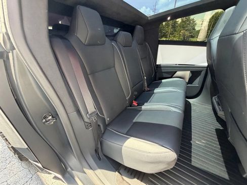 Used 2024 Tesla Cybertruck AWD Crew Cab image 39