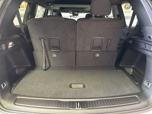 New 2025 Jeep Grand Cherokee L Laredo image 34