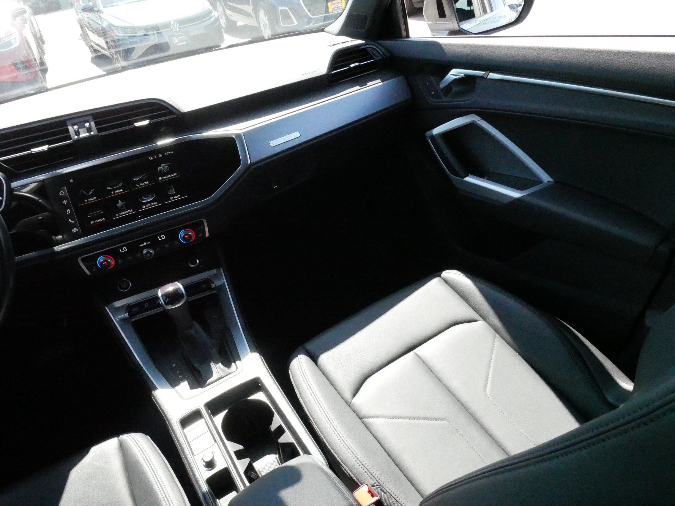 Used 2024 Audi Q3 2.0T Premium w/ Convenience Package AWD/4WD image 11