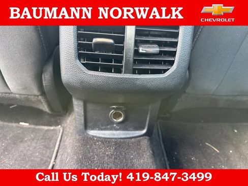Used 2019 Ford Fusion SE FWD image 37