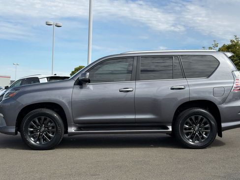Certified 2022 Lexus GX 460 Premium w/ Premium Plus Package AWD/4WD image 9