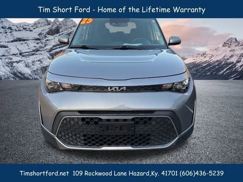 Used 2025 Kia Soul LX w/ LX Technology Package image 2