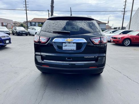 Used 2015 Chevrolet Traverse LT w/ Traveler's Package AWD/4WD image 3
