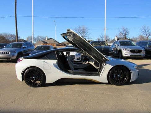 Used 2014 BMW i8 image 16