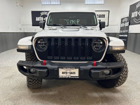 Used 2021 Jeep Gladiator Rubicon AWD/4WD image 2