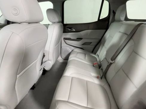 Used 2018 GMC Acadia SLT AWD/4WD image 18