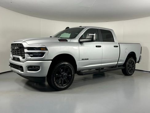 Used 2026 RAM 2500 Big Horn AWD/4WD image 3
