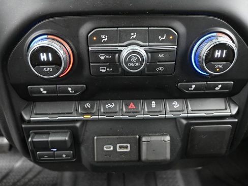 Used 2019 Chevrolet Silverado 1500 LT w/ All-Star Edition image 17