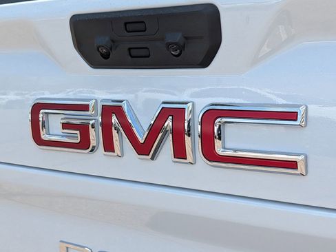 New 2026 GMC Sierra 3500 Denali w/ Denali Reserve Package AWD/4WD image 13