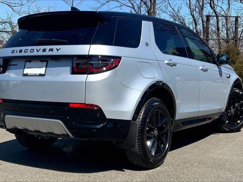 Used 2025 Land Rover Discovery Sport Dynamic SE image 12