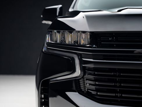 Used 2024 Chevrolet Suburban RST w/ Luxury Package image 9