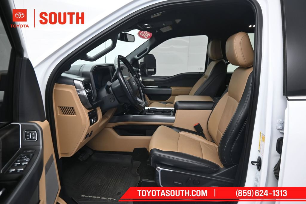 Used 2023 Ford F250 Lariat w/ Chrome Package AWD/4WD image 9