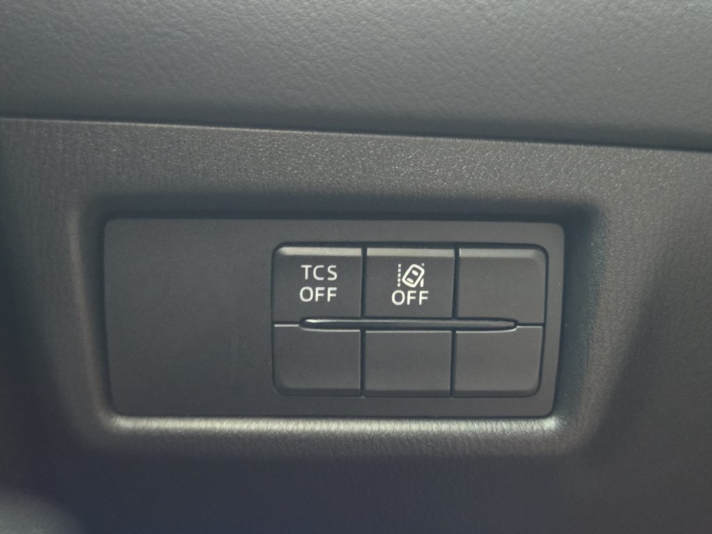 Used 2020 MAZDA CX-5 Touring FWD image 17