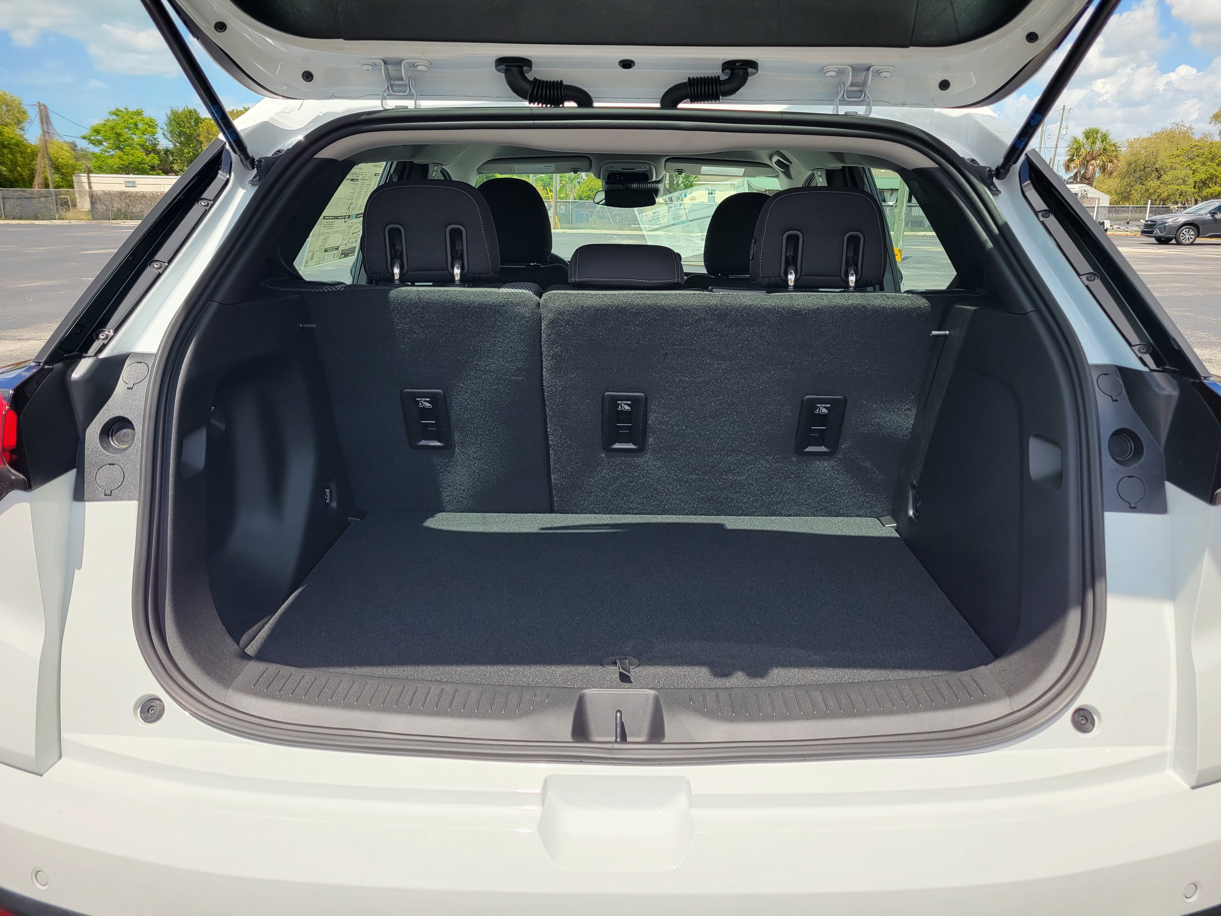 New 2027 Chevrolet Bolt LT w/ Comfort Package FWD image 8