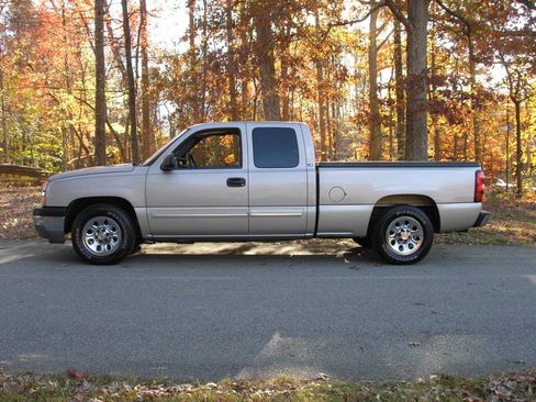 Used 2005 Chevrolet Silverado 1500 LS image 3