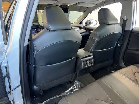 Used 2022 Toyota Camry XSE FWD image 38