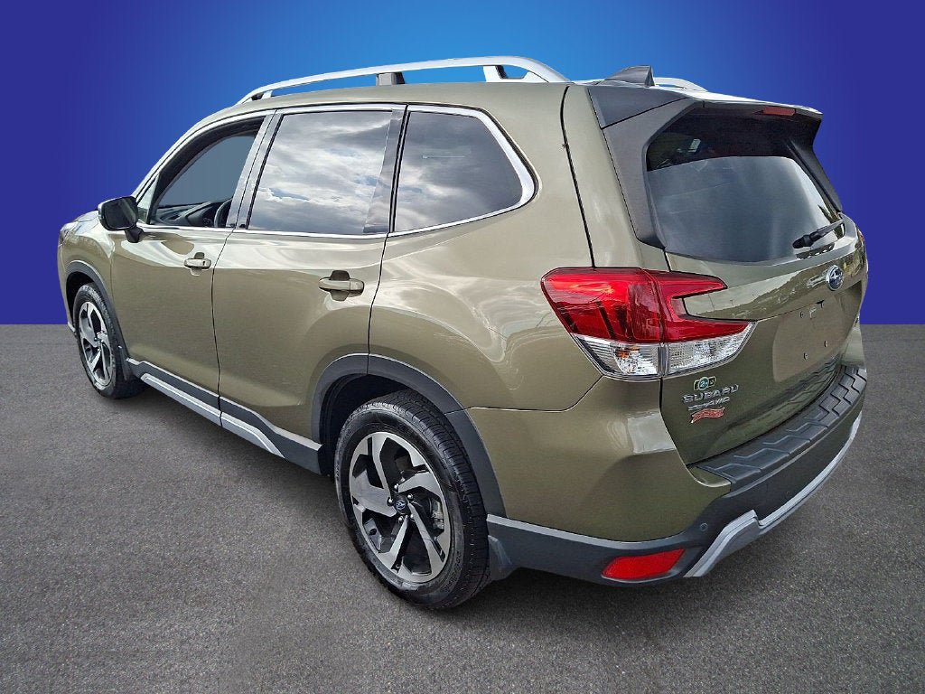 Used 2024 Subaru Forester Touring w/ Convenience Package AWD/4WD image 6