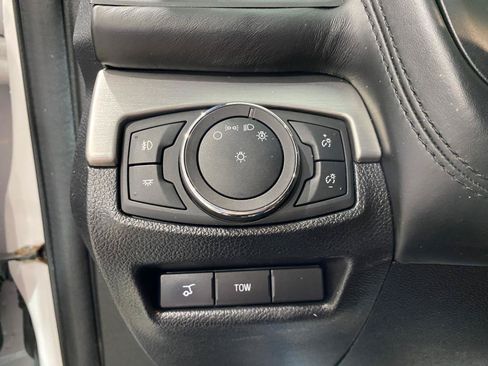Used 2019 Ford Explorer Platinum AWD/4WD image 10