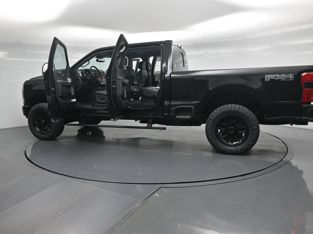 New 2026 Ford F250 Lariat w/ Black Appearance Package AWD/4WD image 34