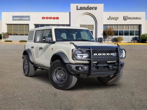 Used 2025 Ford Bronco Badlands AWD/4WD image 1