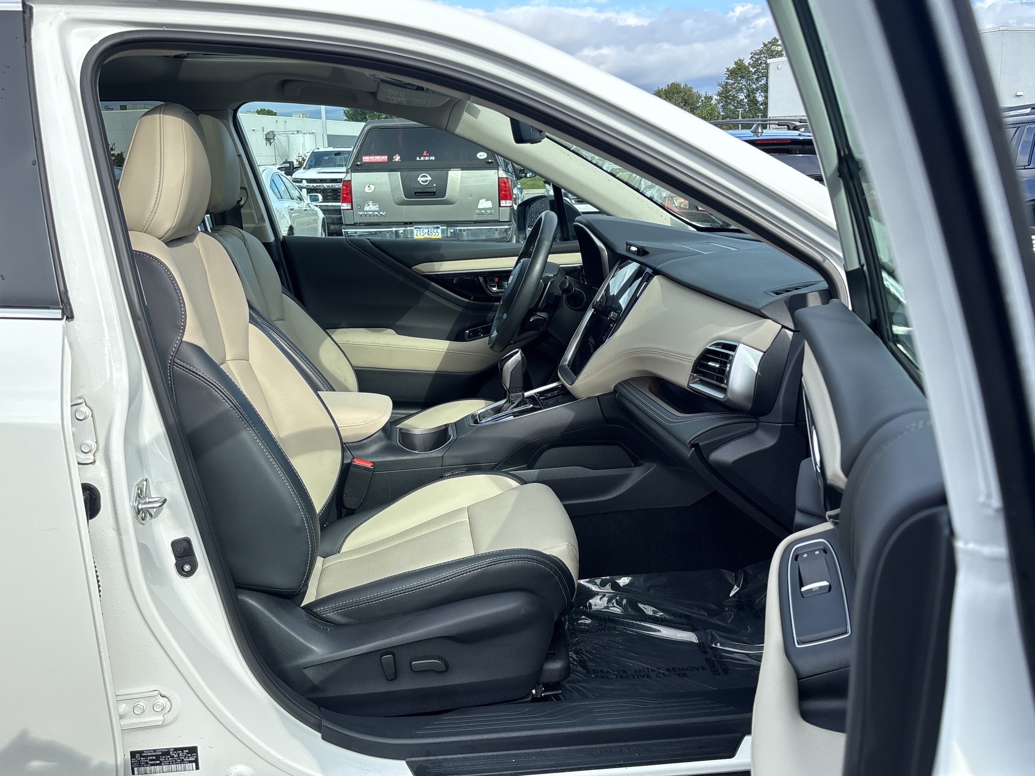 Used 2025 Subaru Outback Limited AWD/4WD image 20